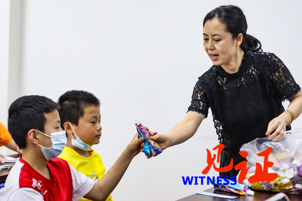 忠县图书馆举办“书香伴我成长”欢庆六一活动 忠县图书馆举办“书香伴我成长”欢庆六一活动
